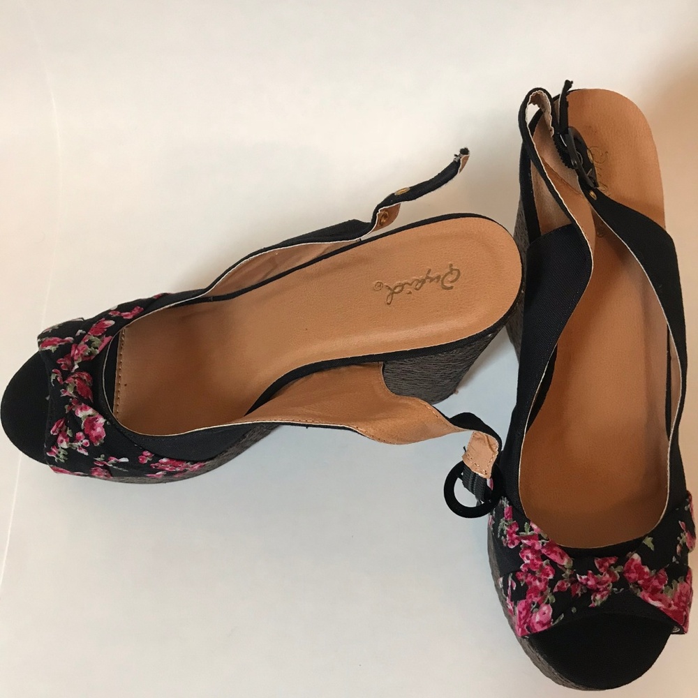 NWOB Qupid Black Canvas Bow Slingback Wedge - Picture 4 of 8